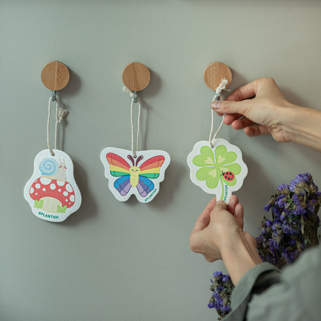 Set of 3 Endangered Species Pop up Sponges + Hook