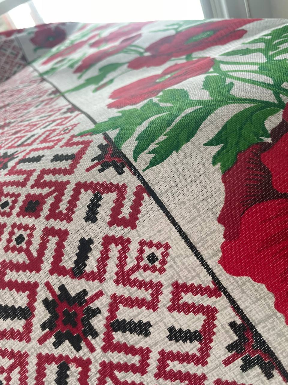 Червоний Мак Традицій